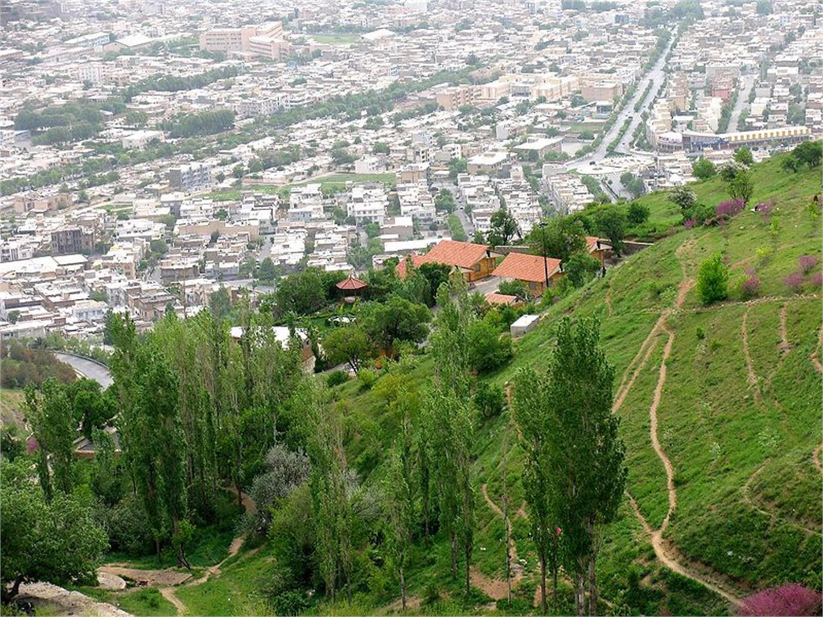 طرح بنیاد مستضعفان برای توسعه صنعت گردشگری سنندج  اجرایی شد
